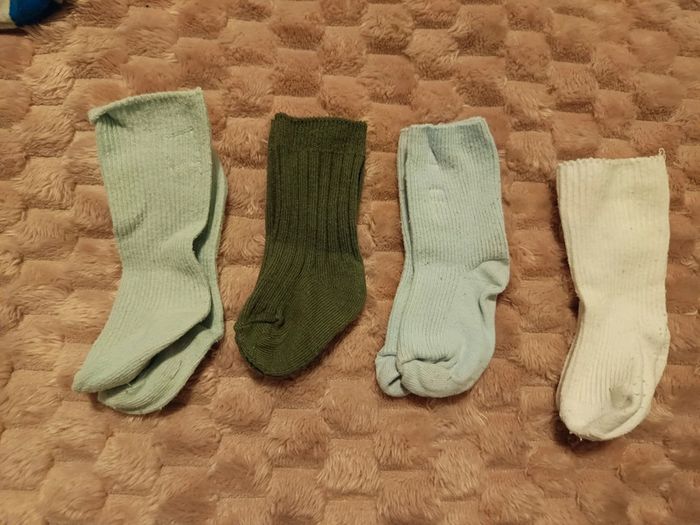 lot 4 paires de chaussettes  15/18
