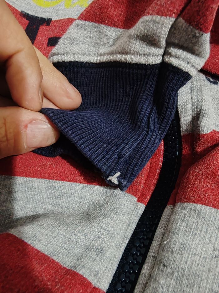 Sweat a capuche - photo numéro 4