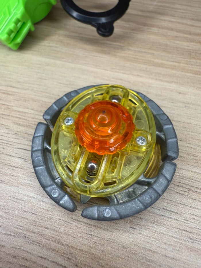 Toupie beyblade virgo métal fusion - photo numéro 3