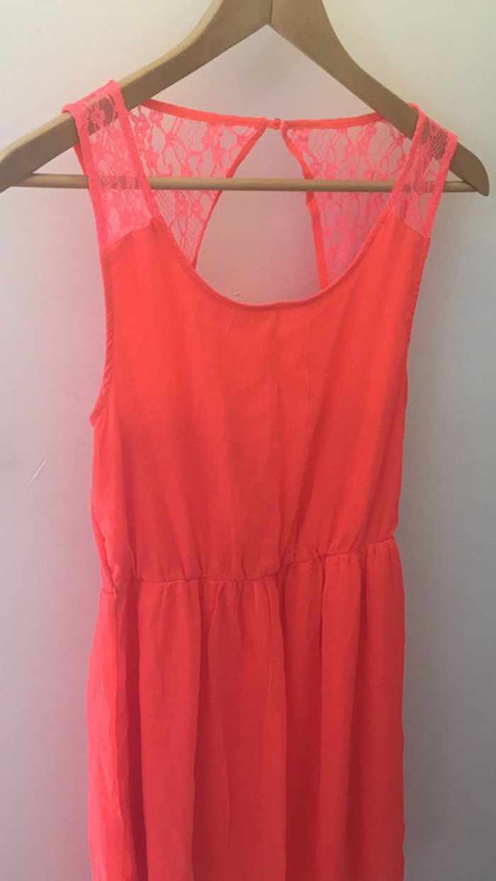 Magnifique robe rose fluo décolleté dos taille 38 - photo numéro 3