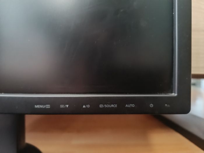 Écran Samsung , clavier HP , câbles d'alimentation - photo numéro 3