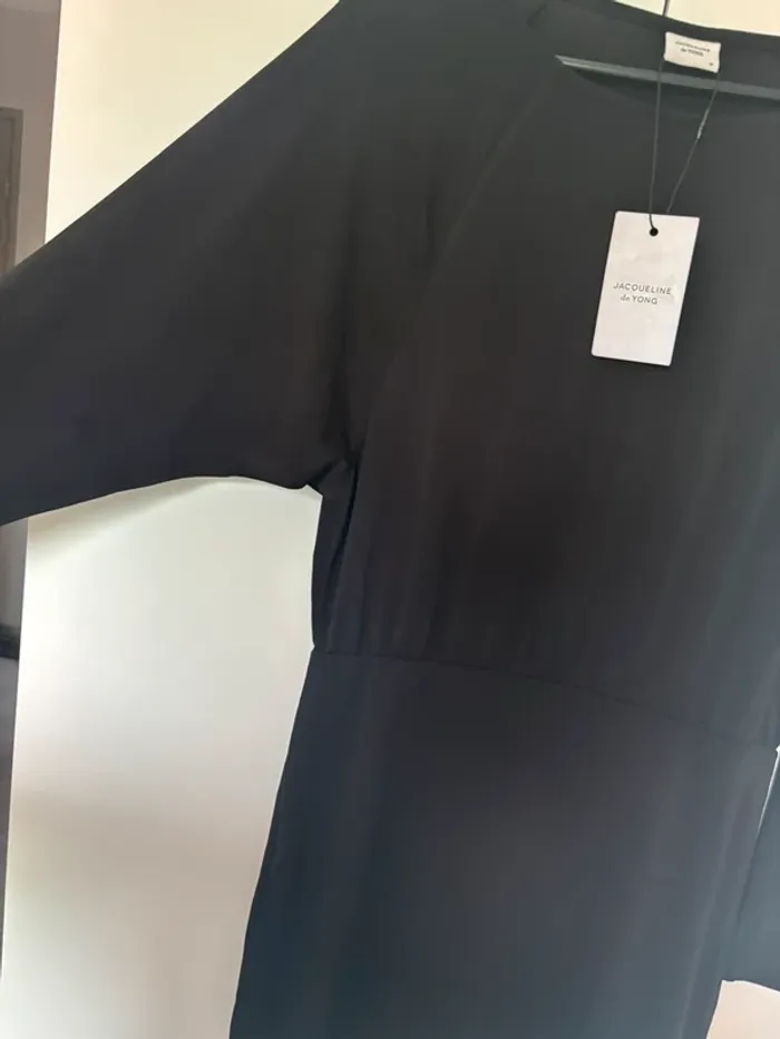 Robe noir manche longue neuve taille 38-M - photo numéro 4