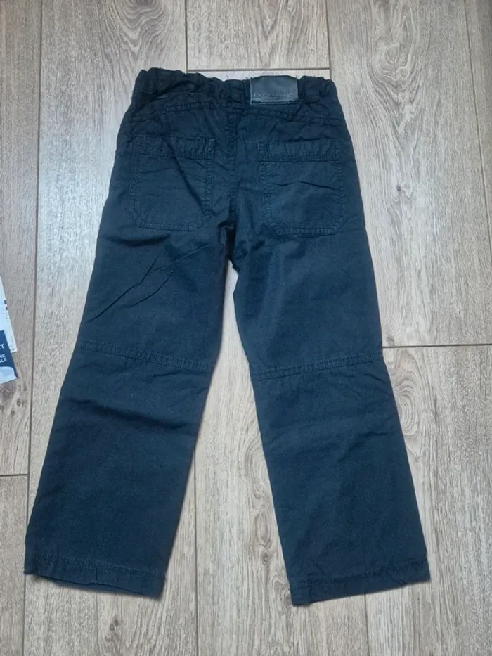 Pantalon doublé "terre de marins" 5 ans bleu marine en très bon état - photo numéro 3