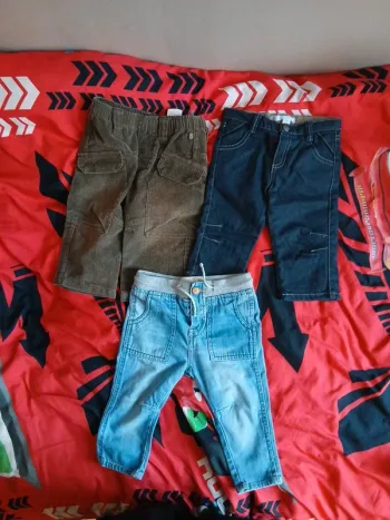 Lots de 3 jeans taille 12 mois