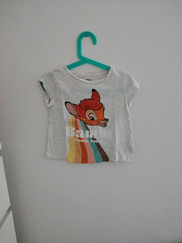 T-shirt Bambi Disney taille 4 5 ans neuf