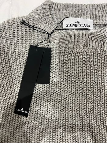 Pull Stone Island gris avec étiquette
