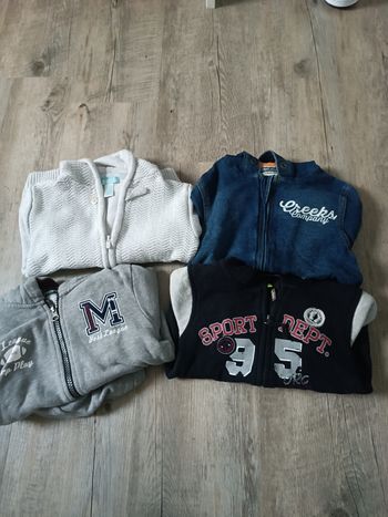 Lot gilets 24 mois 2 ans