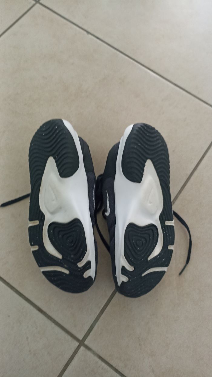 Baskets Nike 37.5 - photo numéro 3