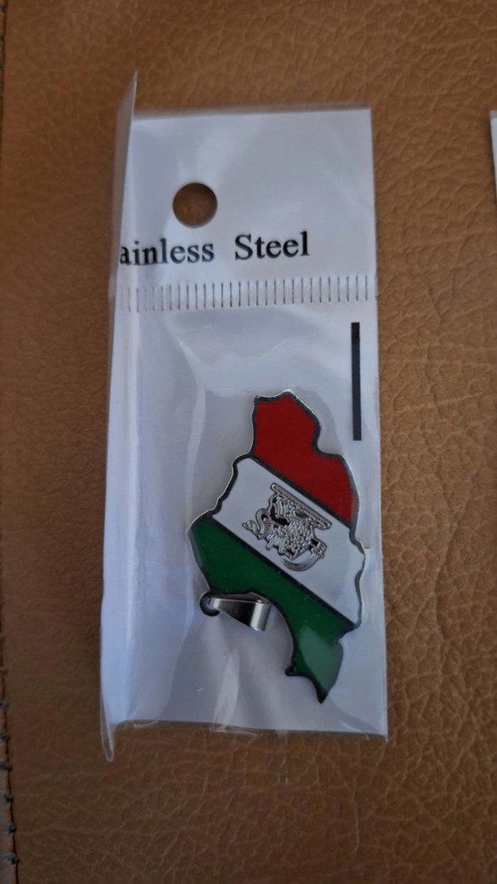 Collier de 50 cms en email neuf avec carte de l Iran - photo numéro 3