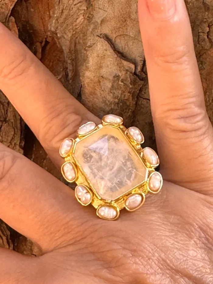 Grosse bague habaha Paris cristal de roche pierres eaux douces  acier inoxydable or réglable