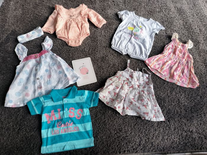 Lot vêtements 1 mois - photo numéro 2