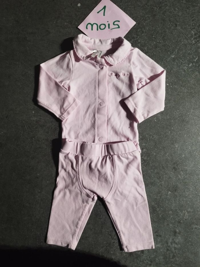 Ensemble rose 1 mois