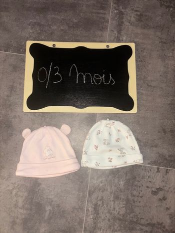 Lot 2 bonnets bébé fille - Parfait état