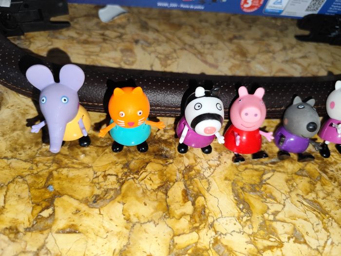 Lot personnages Peppa pig - photo numéro 2