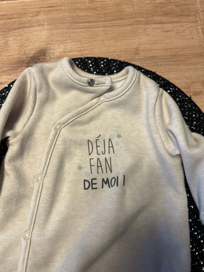 Pijama 1 mois - photo numéro 2