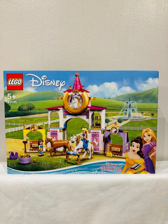 Lego Disney princesse Les écuries royales de Belle et Raiponce 43195 + 5 ans