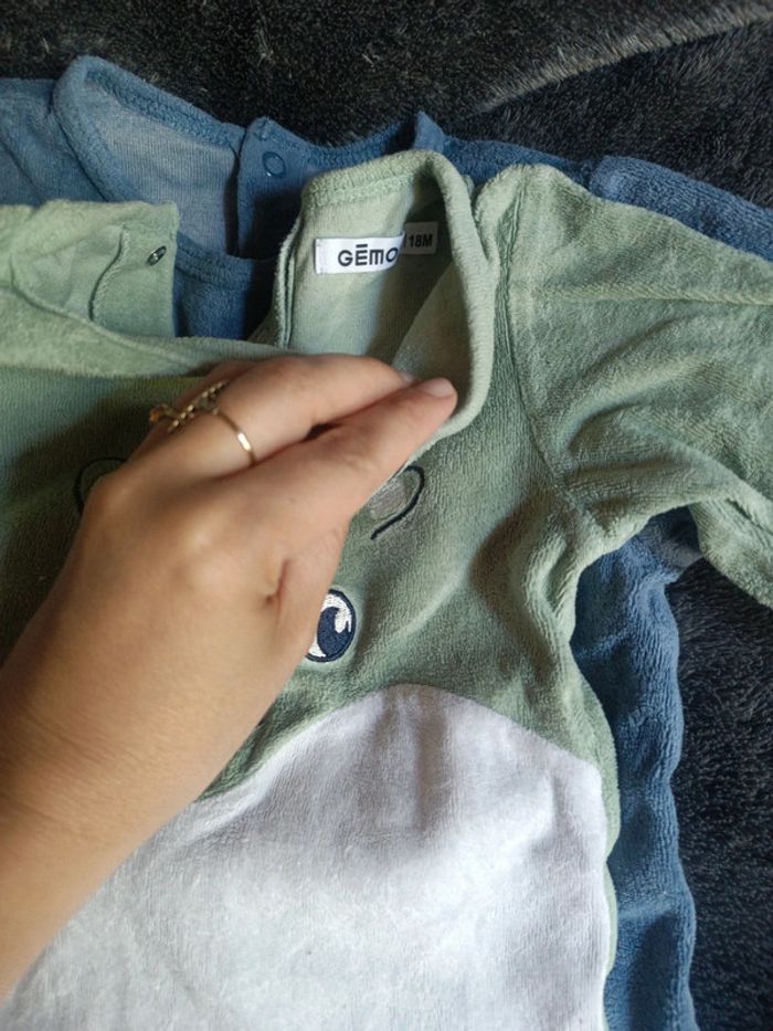 Ensemble de pyjamas T18 mois en très bon état - photo numéro 4