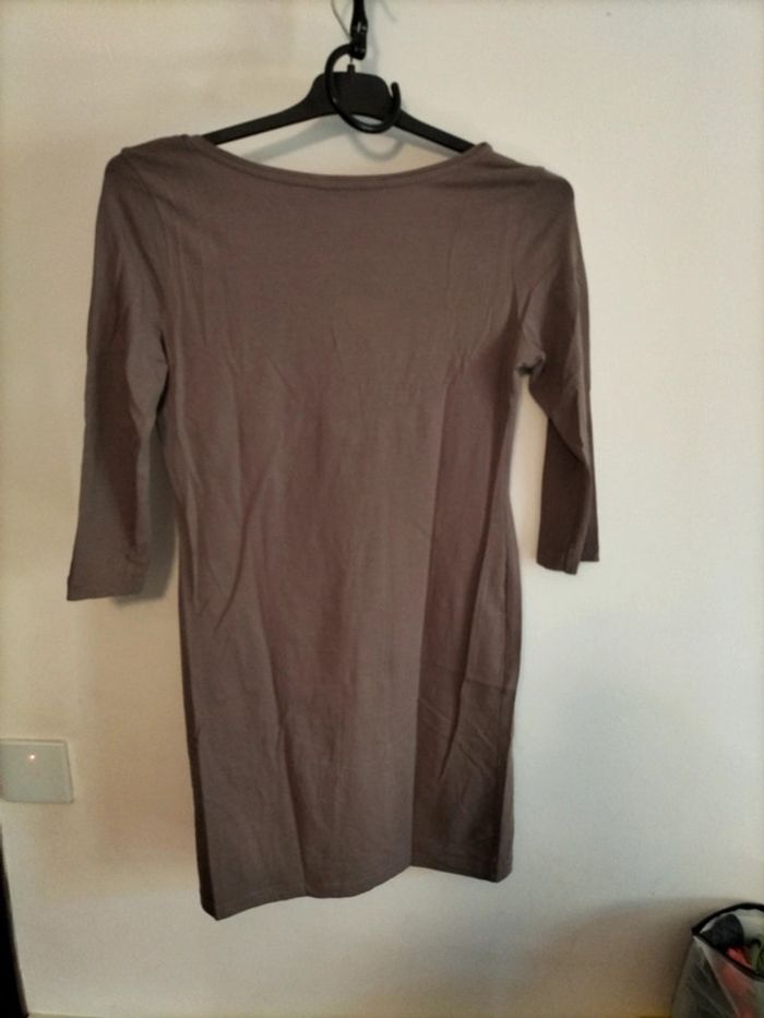 Robe courte moulante - photo numéro 3