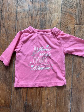 TEE shirt Kiabi taille 1 mois