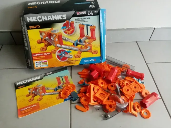 Mechanics gravity