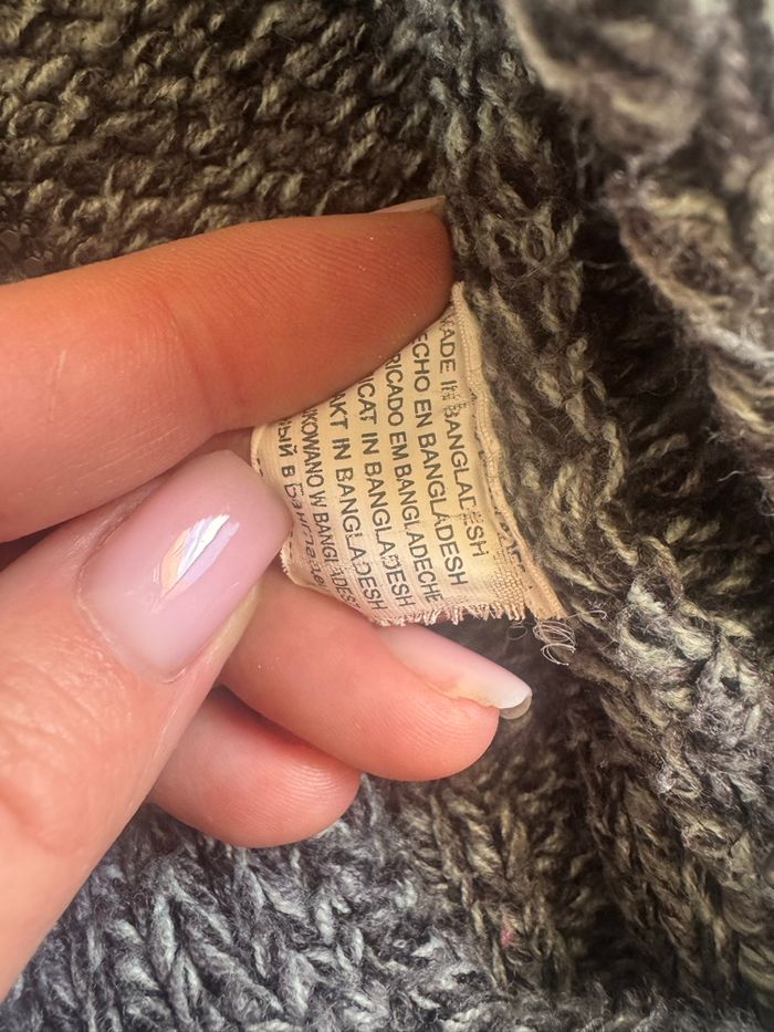 Pull à capuche gris avec doublure en fausse fourrure - photo numéro 5