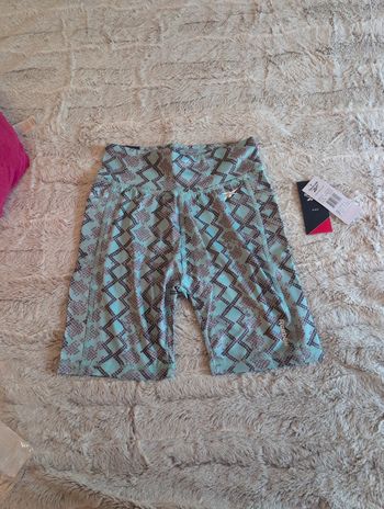 Short legging 14/15 ans Reebok neuf