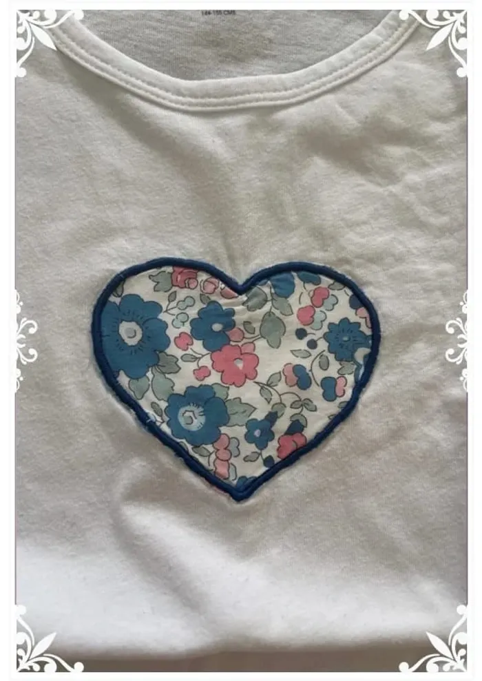 🌸 Pyjama fille 12 ans – Haut brodé & short fleuri fait main 🌸 - photo numéro 4