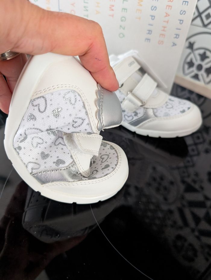 Chaussures fille. Taille 26. Neuf. Geox - photo numéro 8