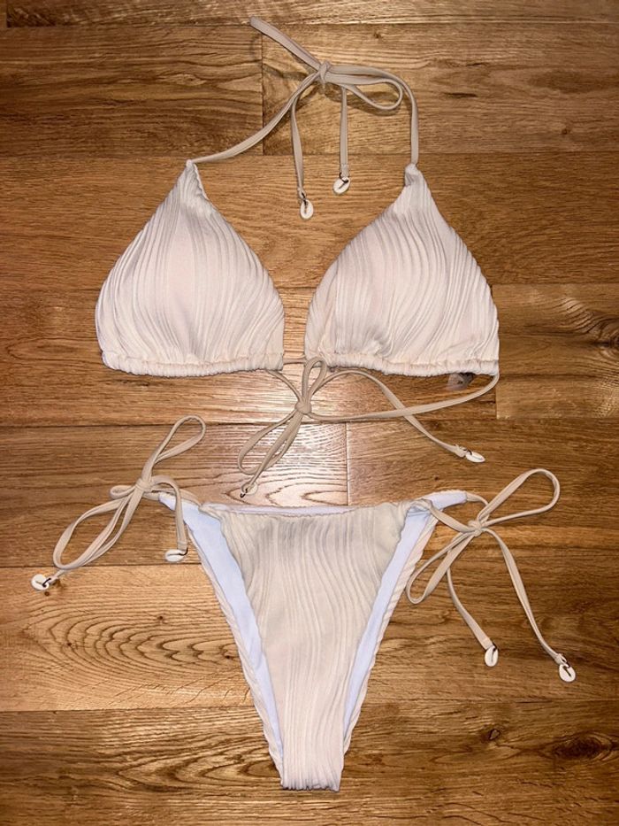 Maillot de bain 2 pièces côtelé coquillages beige