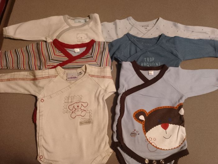 Gros lot bodies 1 mois - photo numéro 2