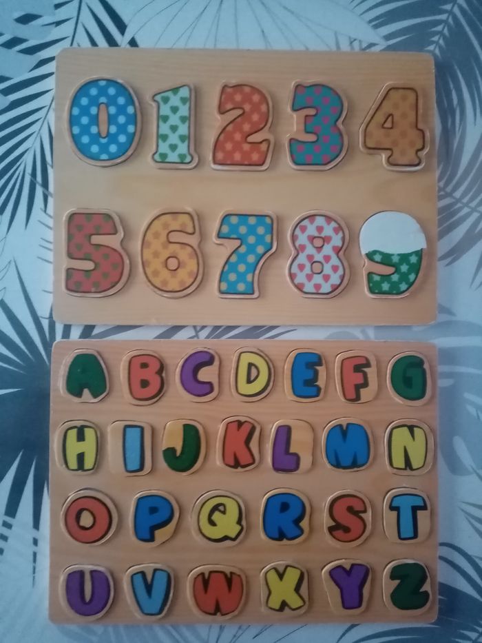 Lot de 2 puzzles en bois chiffres et lettres