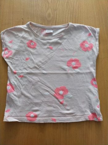 Tee shirt fleuri