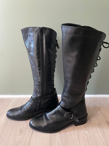Bottes cuir à lacets