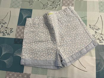 Short bleu clair à fleurs Verbaudet 12ans neuf