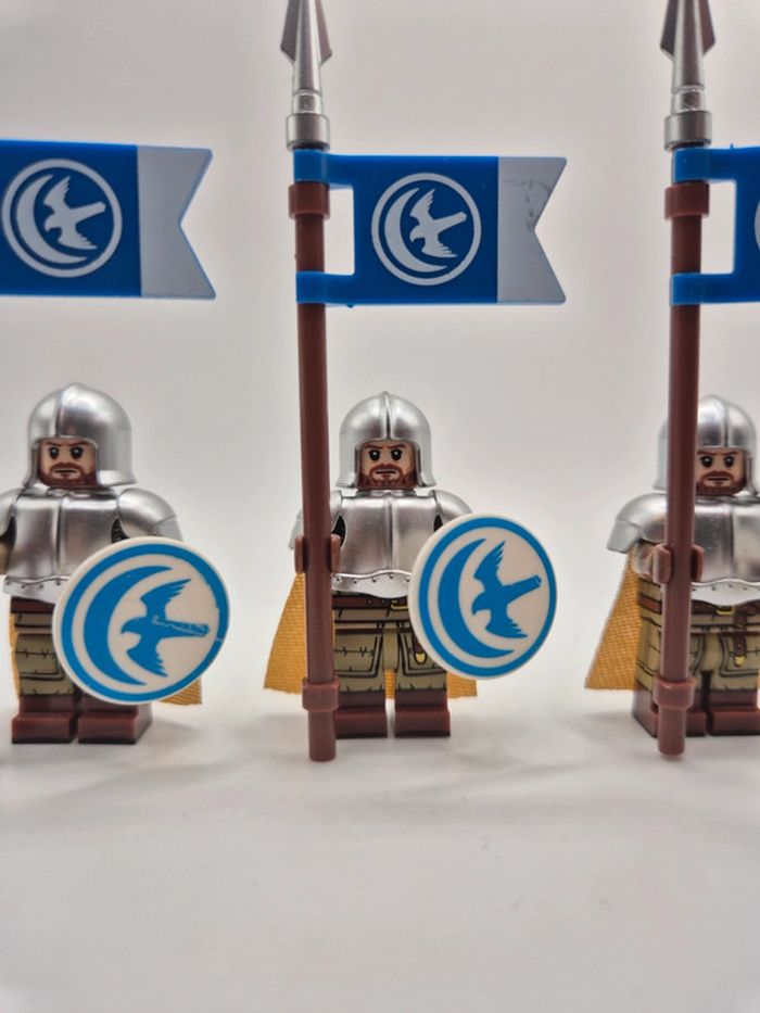 Figurines type lego 3 guerriers de la maison Arryn game of thrones - photo numéro 2