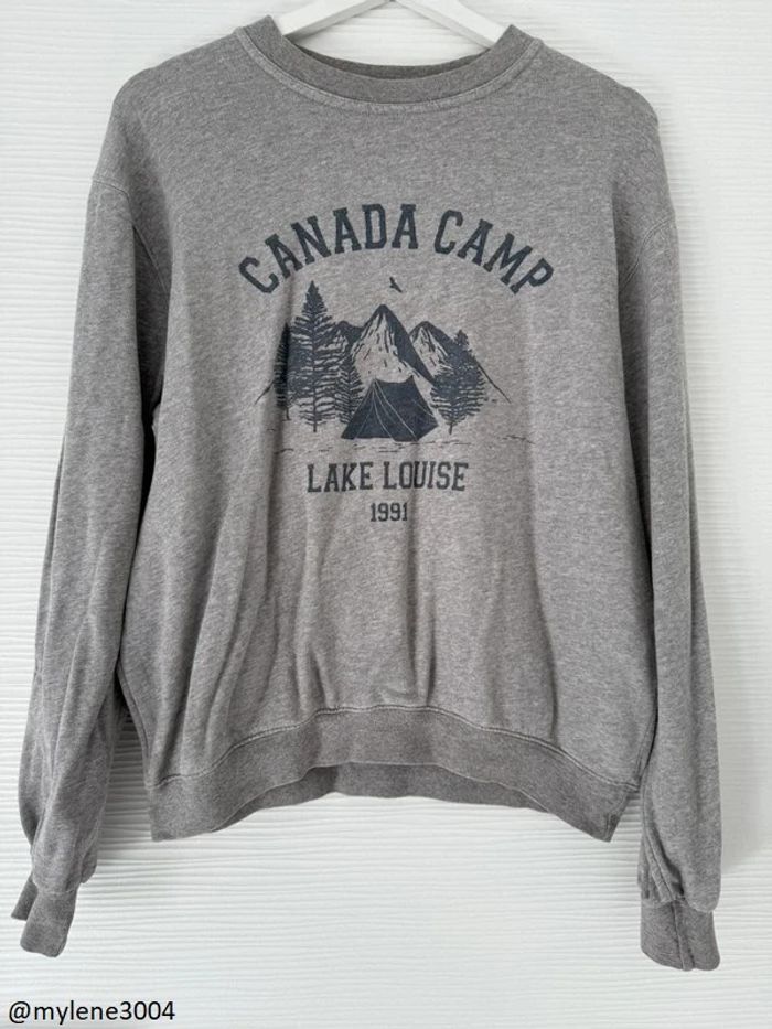 Pull d'hiver oversize sweat gris foncé à écritures col rond à manches longues