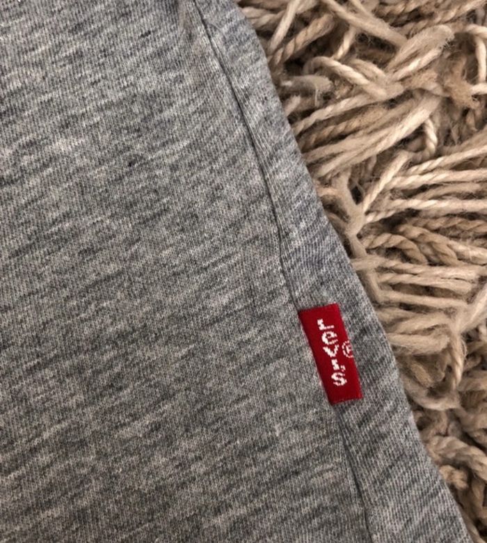 Tee Shirt Levi’s  4 /5 ans - photo numéro 3