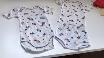 Lot absorba 12 et 18 mois