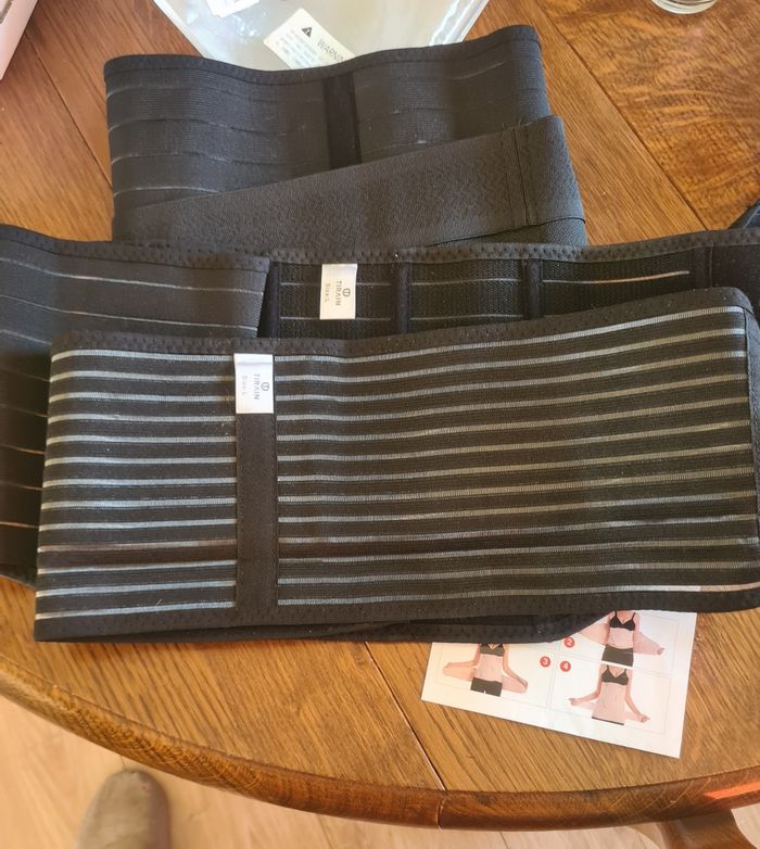 Lot accessoires grossesse : ceintures voiture, ballon de grossesse, ceintures postpartum - photo numéro 5