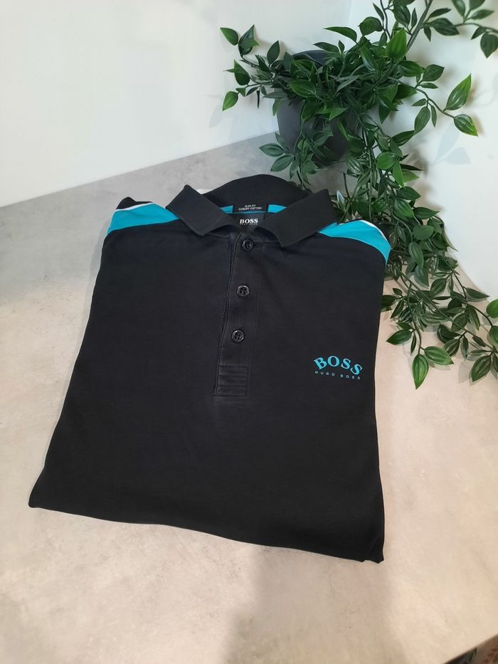 Polo Hugo Boss noir bande bleue slim fit – Taille M - photo numéro 1