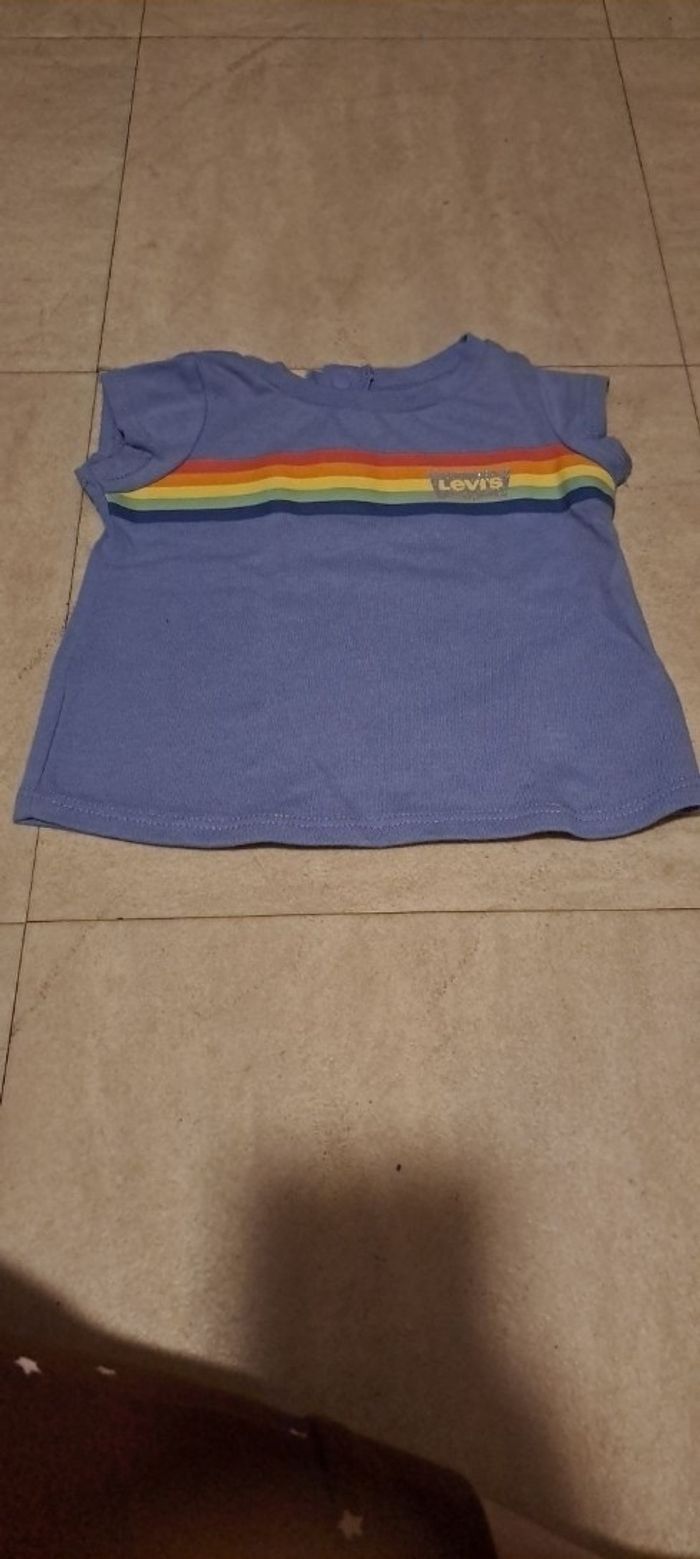 2 T -Shirts Lev'is 6 mois - photo numéro 7