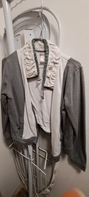 Gilet gris et blanc coton