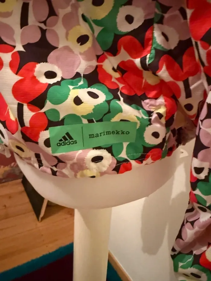 Veste en très bon état adidas taille 2XS - photo numéro 5