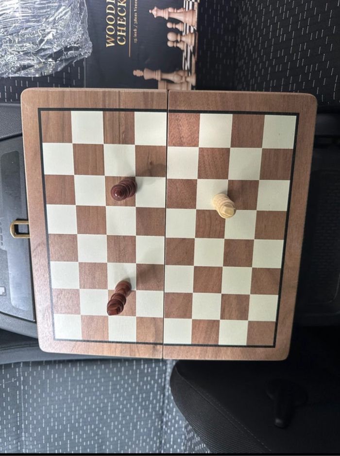 Jeu d’échecs magnétique en bois – 29 × 29 cm - photo numéro 3