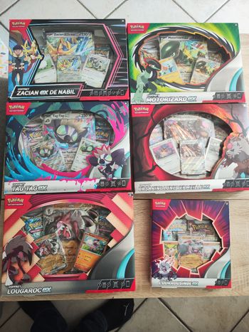 Lot de coffrets pokémon