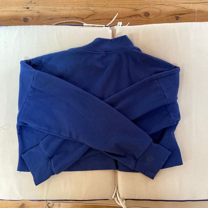 Léger sweat bleu KLein court - photo numéro 2