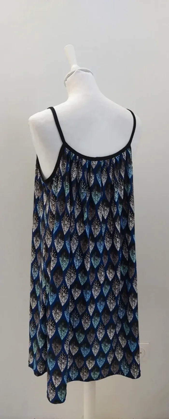 Robe fluide imprimée à bretelles taille XL-XXL - photo numéro 4