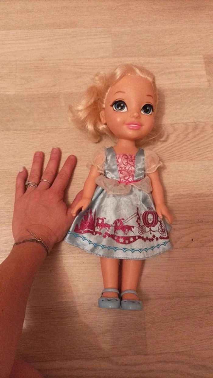 Poupée pour jouer ou déco - photo numéro 3