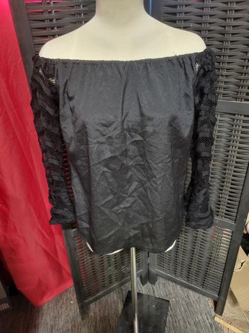 Blouse manches dentelle 40