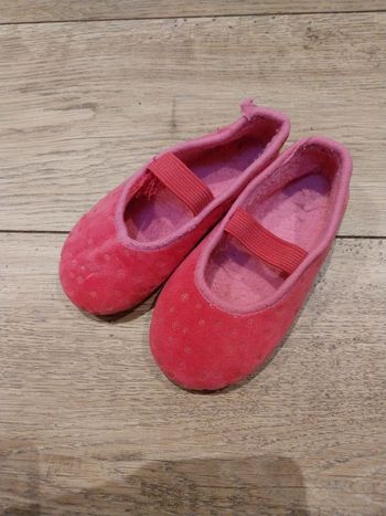Chaussons fille 25